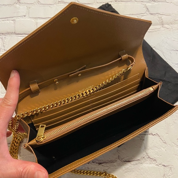 Saint Laurent - Picture 6 of 13